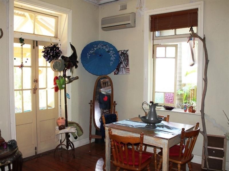 43 Strong Avenue, Graceville QLD 4075