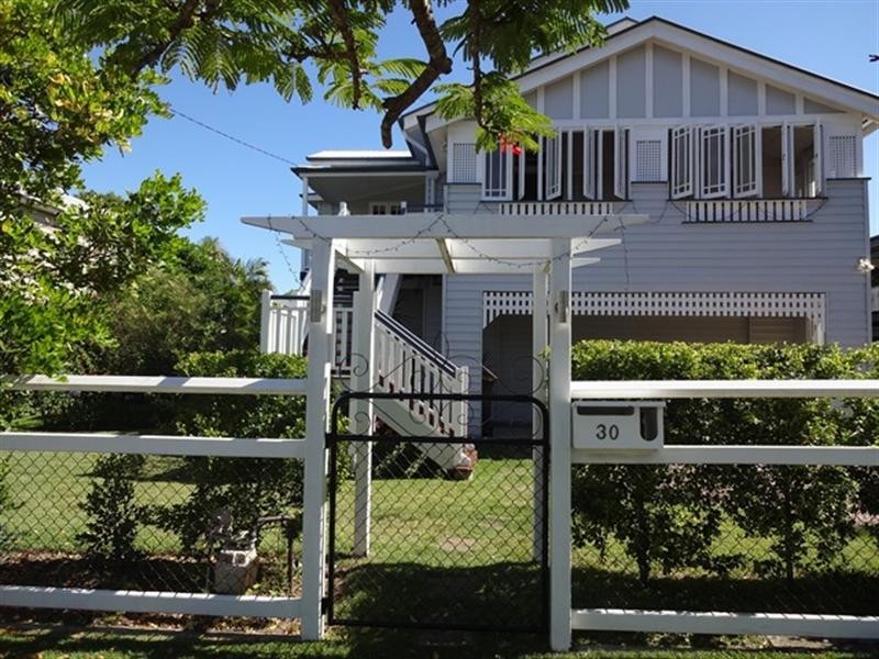 30 Connors Street, Graceville QLD 4075