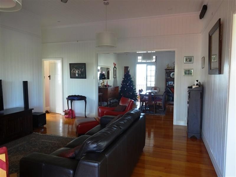 30 Connors Street, Graceville QLD 4075