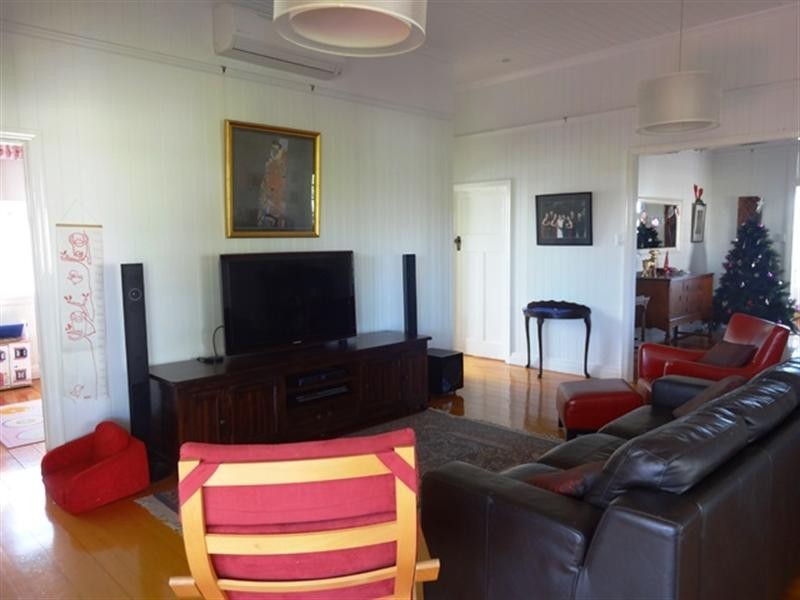 30 Connors Street, Graceville QLD 4075