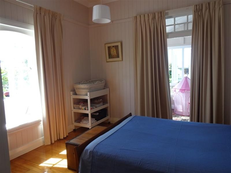 30 Connors Street, Graceville QLD 4075