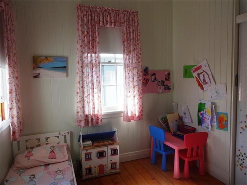 30 Connors Street, Graceville QLD 4075