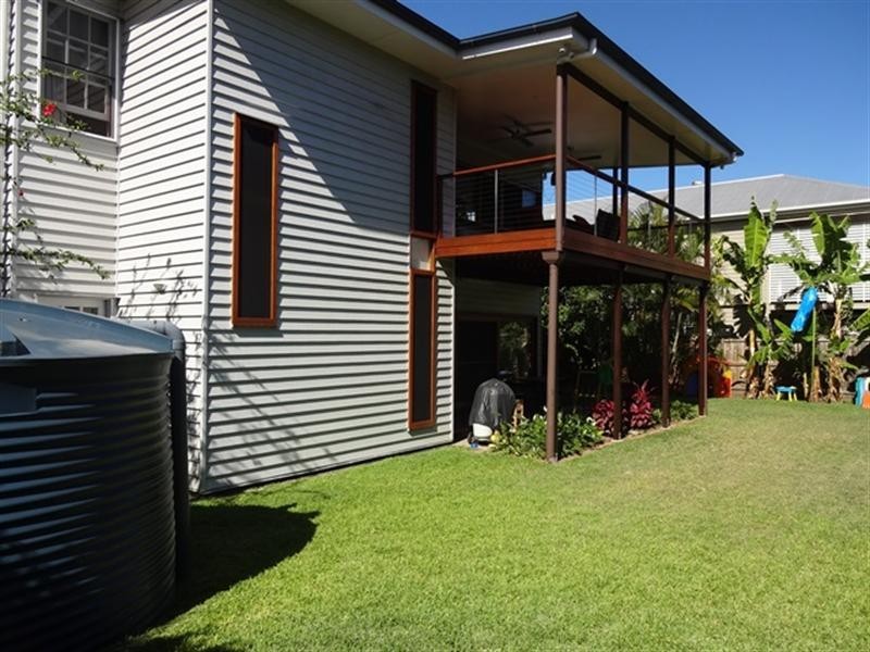 30 Connors Street, Graceville QLD 4075