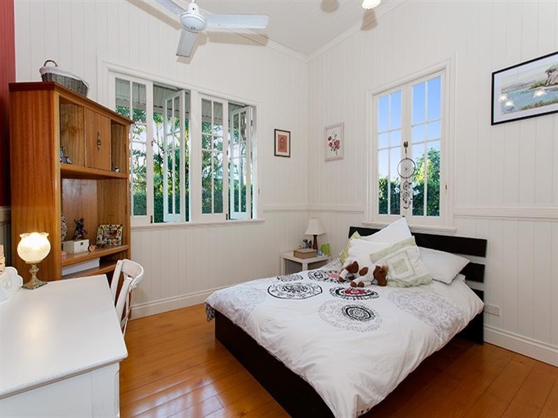 55 Victoria Avenue, Chelmer QLD 4068