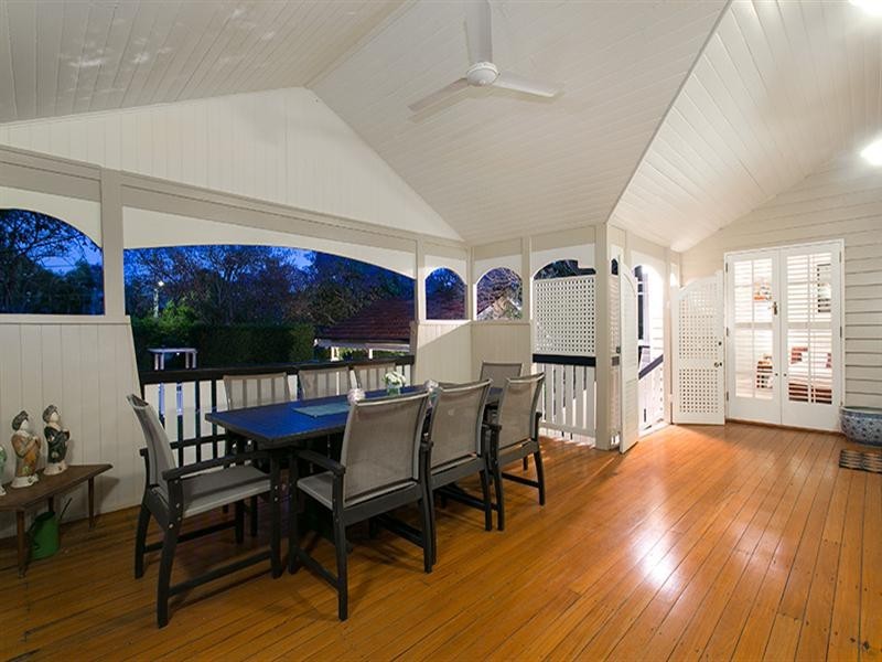 55 Victoria Avenue, Chelmer QLD 4068