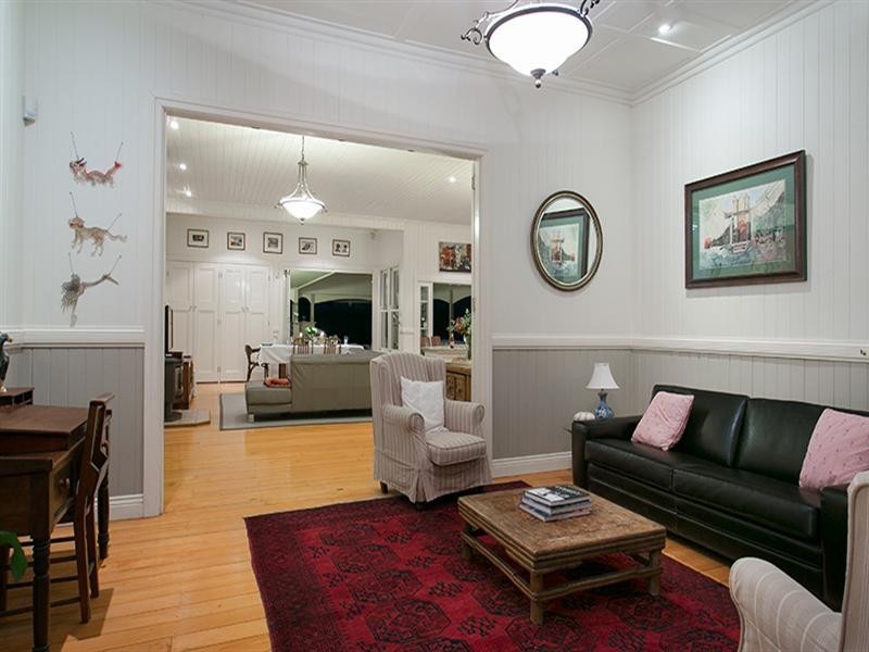 55 Victoria Avenue, Chelmer QLD 4068