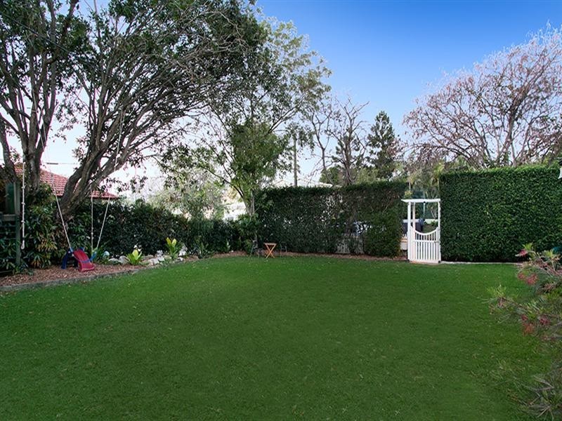 55 Victoria Avenue, Chelmer QLD 4068