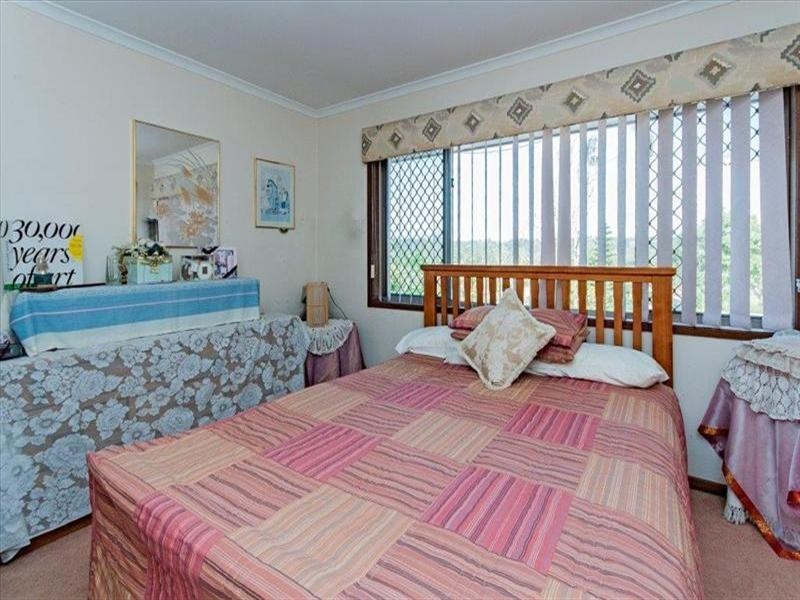 5 Cheviot Place, Sinnamon Park QLD 4073