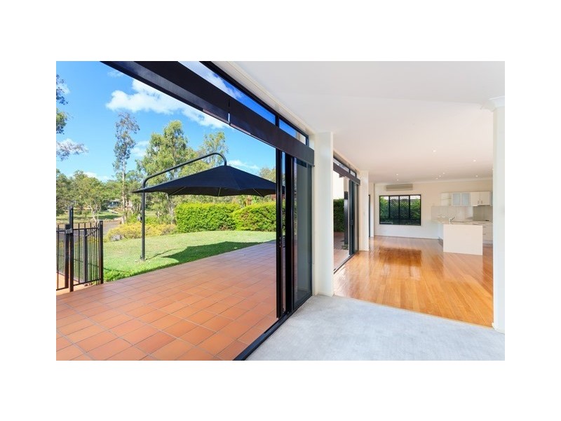 7 Samuel Place, Sinnamon Park QLD 4073