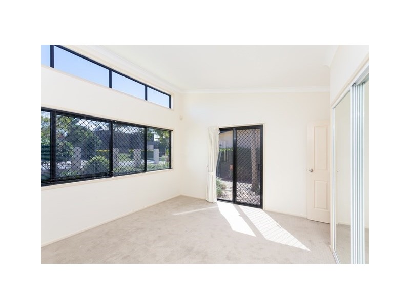 7 Samuel Place, Sinnamon Park QLD 4073