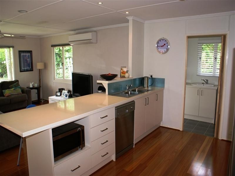 48 Baronsfield Street, Graceville QLD 4075