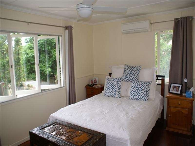 48 Baronsfield Street, Graceville QLD 4075