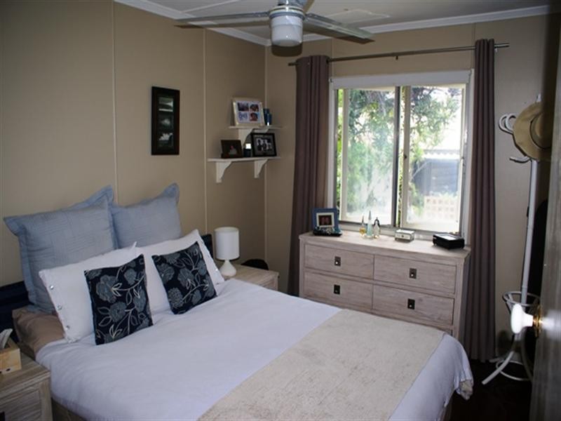 48 Baronsfield Street, Graceville QLD 4075