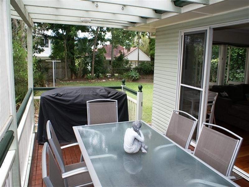 48 Baronsfield Street, Graceville QLD 4075