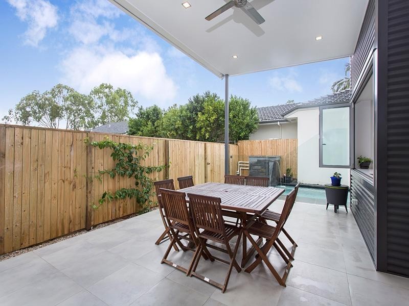 137 King Arthur Terrace, Tennyson QLD 4105