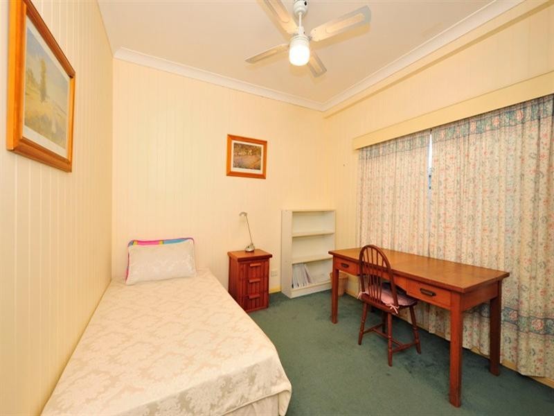 130 King Arthur Terrace, Tennyson QLD 4105