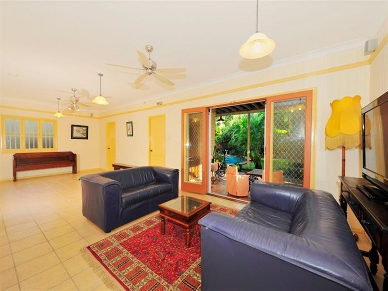 130 King Arthur Terrace, Tennyson QLD 4105