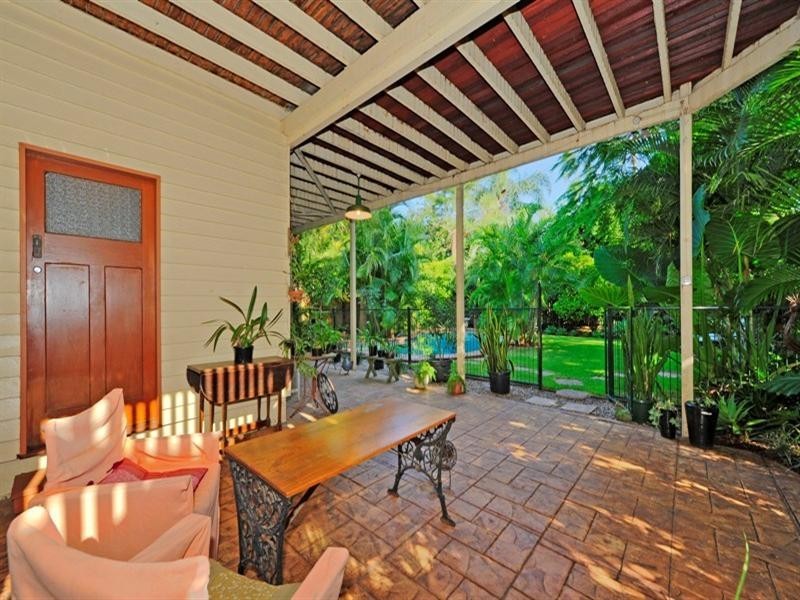 130 King Arthur Terrace, Tennyson QLD 4105