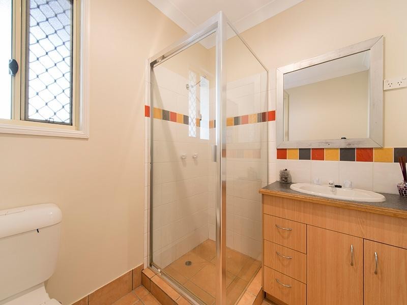 70 Central Avenue, Sherwood QLD 4075