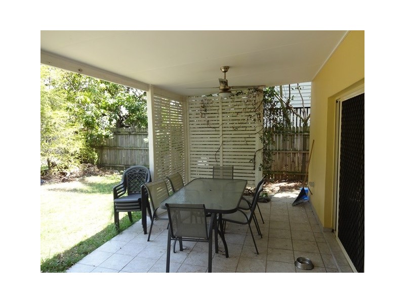 158 Venner Road, Fairfield QLD 4103