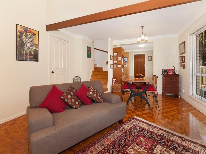 8/19 Likala Street, Wishart QLD 4122