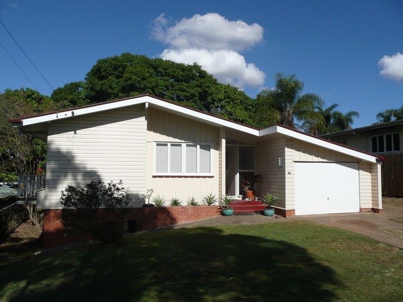 98 Seventeen Mile Rocks Road, Oxley QLD 4075