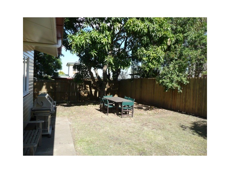 98 Seventeen Mile Rocks Road, Oxley QLD 4075