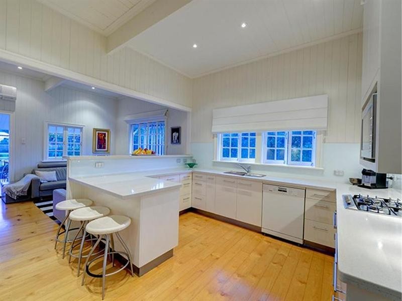 111 Victoria Avenue, Chelmer QLD 4068