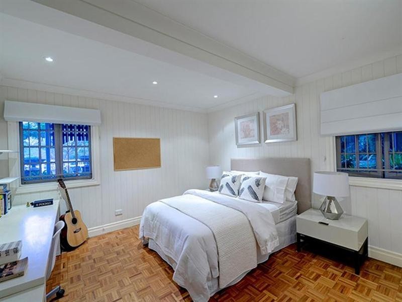 111 Victoria Avenue, Chelmer QLD 4068