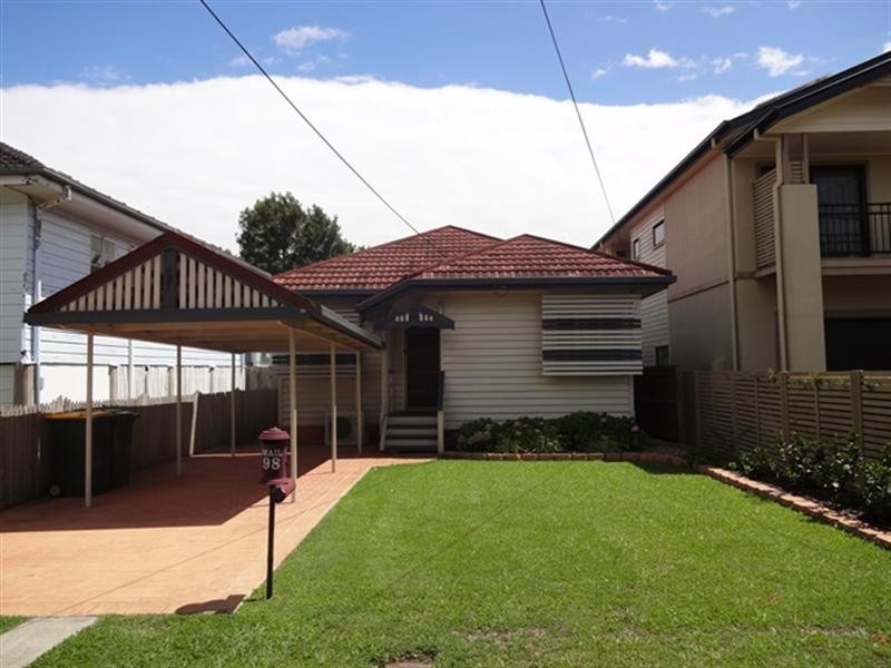 98 Hargreaves Avenue, Chelmer QLD 4068