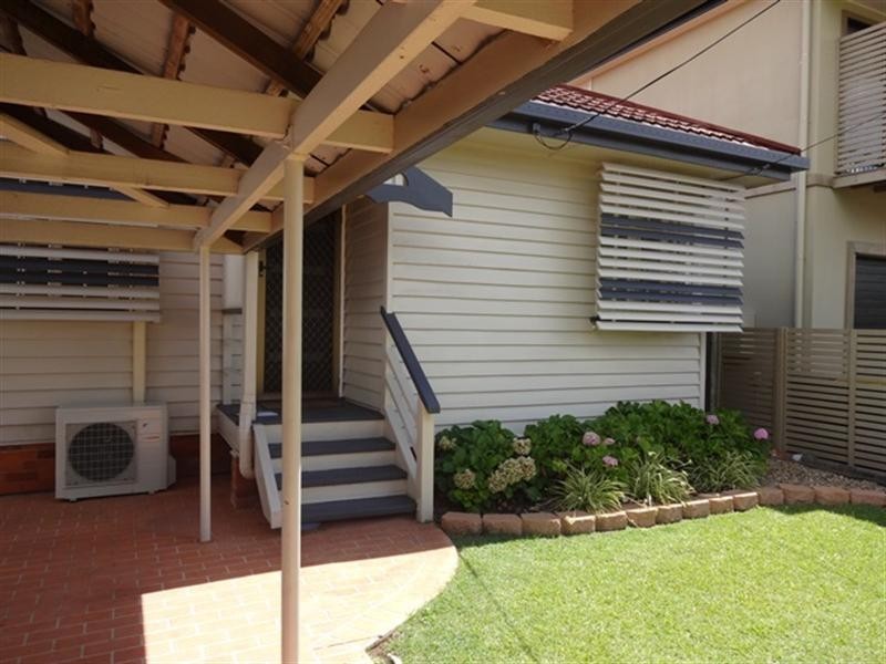 98 Hargreaves Avenue, Chelmer QLD 4068