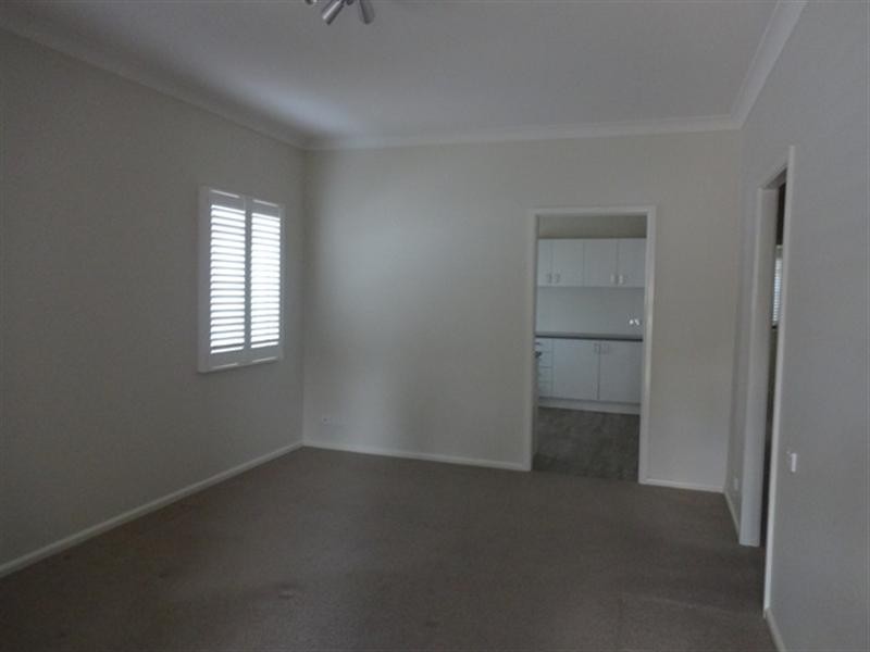 98 Hargreaves Avenue, Chelmer QLD 4068