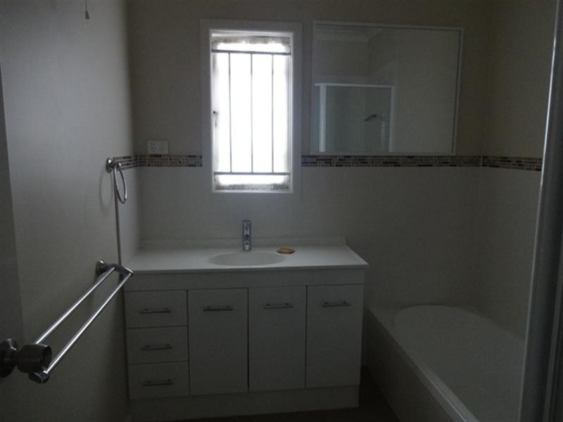 98 Hargreaves Avenue, Chelmer QLD 4068