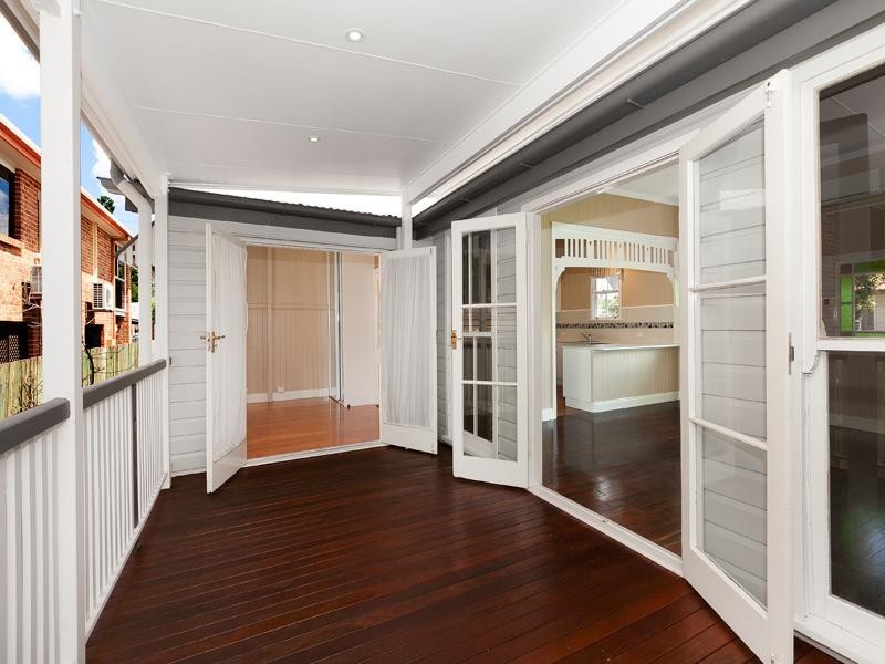 38 Graceville Avenue, Graceville QLD 4075