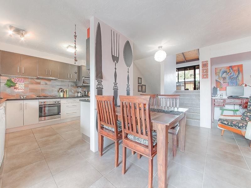 2/25 Bayliss Street, Toowong QLD 4066