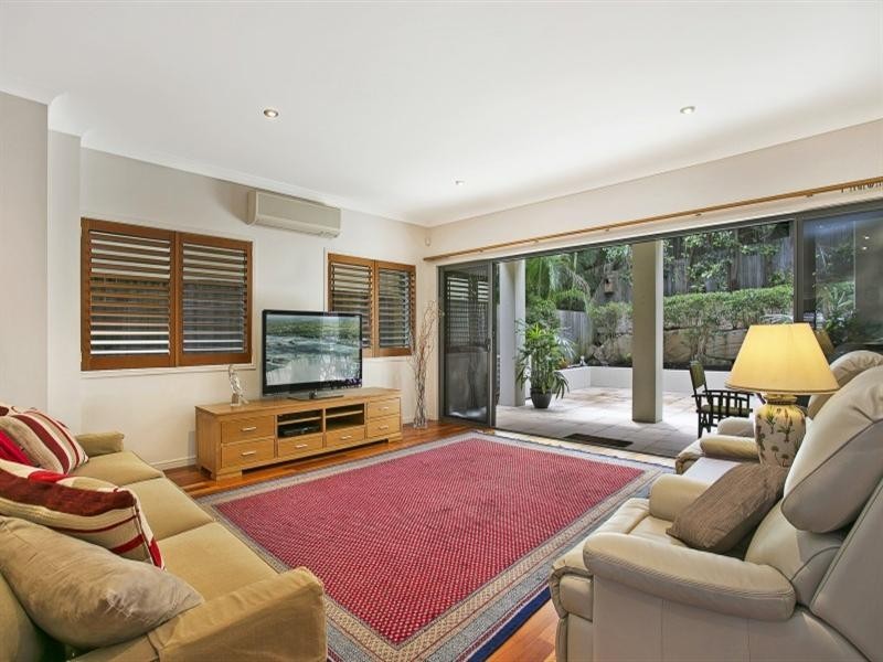 70 Robertson Street, Sherwood QLD 4075