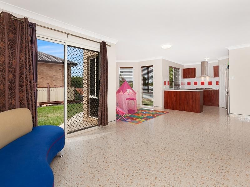 123 Englefield Road, Oxley QLD 4075