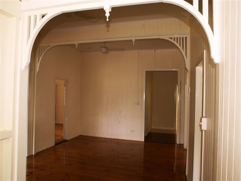 39 Addison Road, Graceville QLD 4075