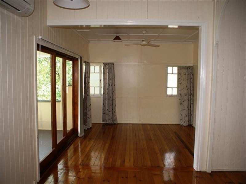 39 Addison Road, Graceville QLD 4075