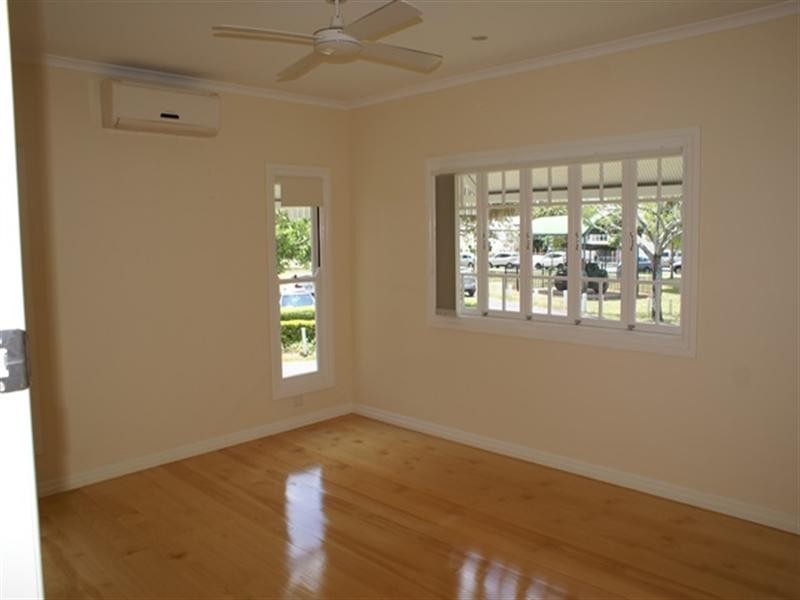 39 Addison Road, Graceville QLD 4075