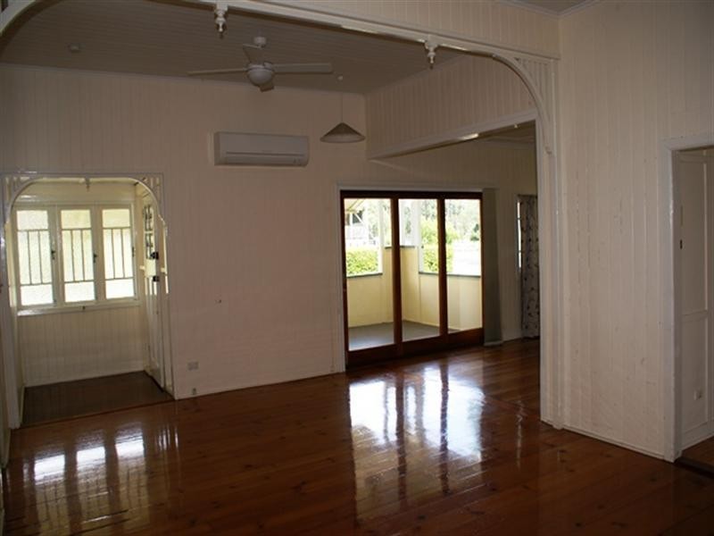 39 Addison Road, Graceville QLD 4075