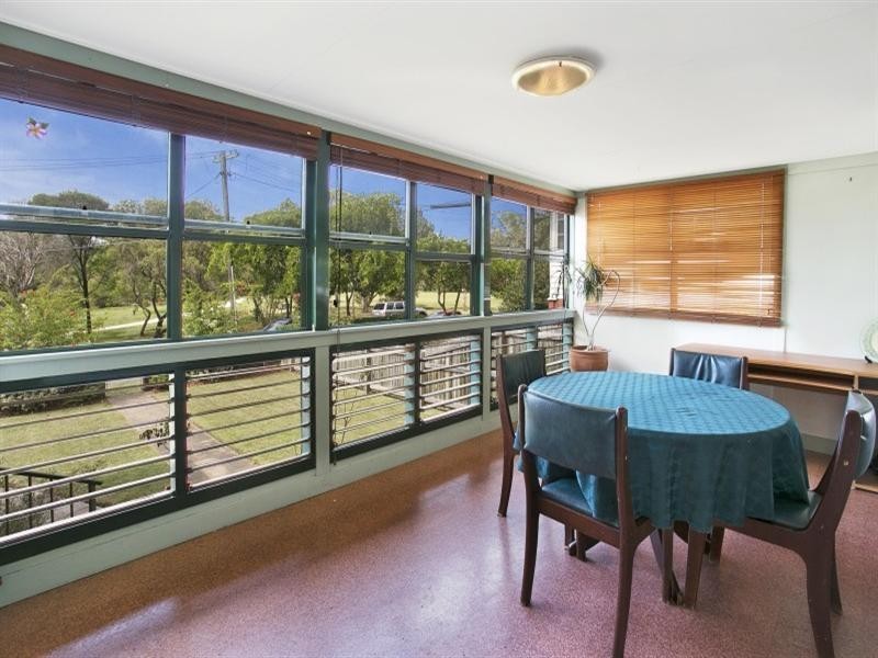 61 Waratah Avenue, Graceville QLD 4075