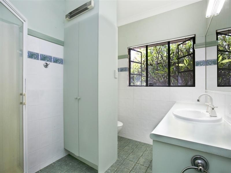 61 Waratah Avenue, Graceville QLD 4075