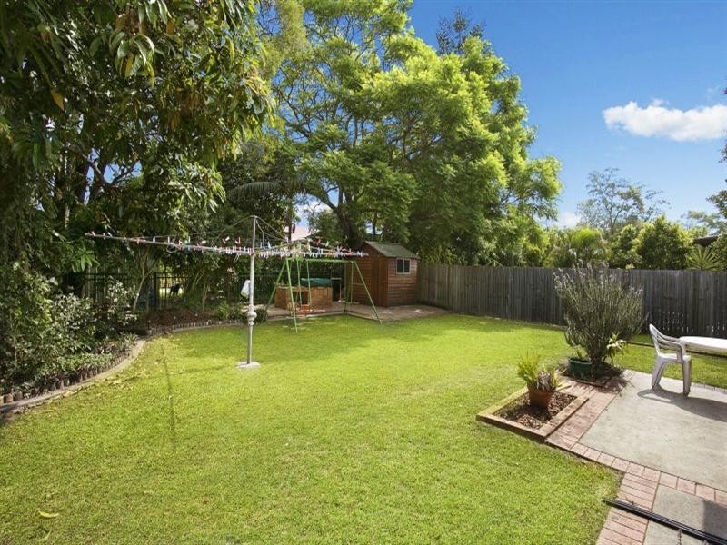 61 Waratah Avenue, Graceville QLD 4075