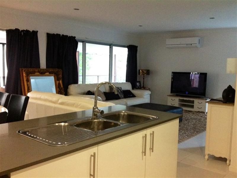 17 Skew Street, Sherwood QLD 4075