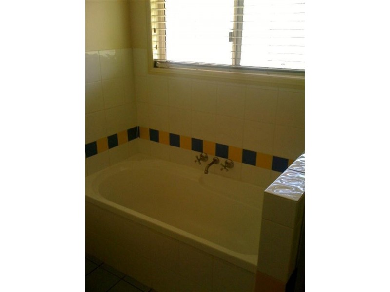 128 Verney Road East, Graceville QLD 4075