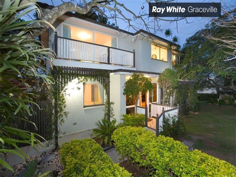 11 Rathlyn Avenue, Corinda QLD 4075