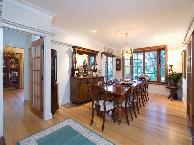 11 Rathlyn Avenue, Corinda QLD 4075