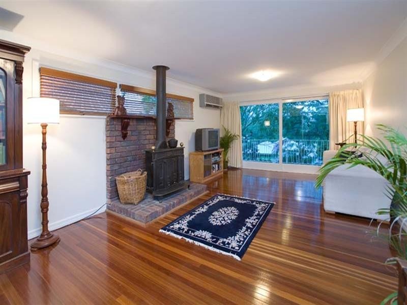 11 Rathlyn Avenue, Corinda QLD 4075