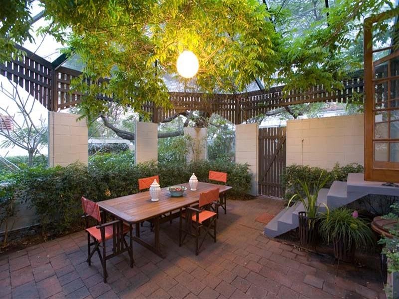 11 Rathlyn Avenue, Corinda QLD 4075